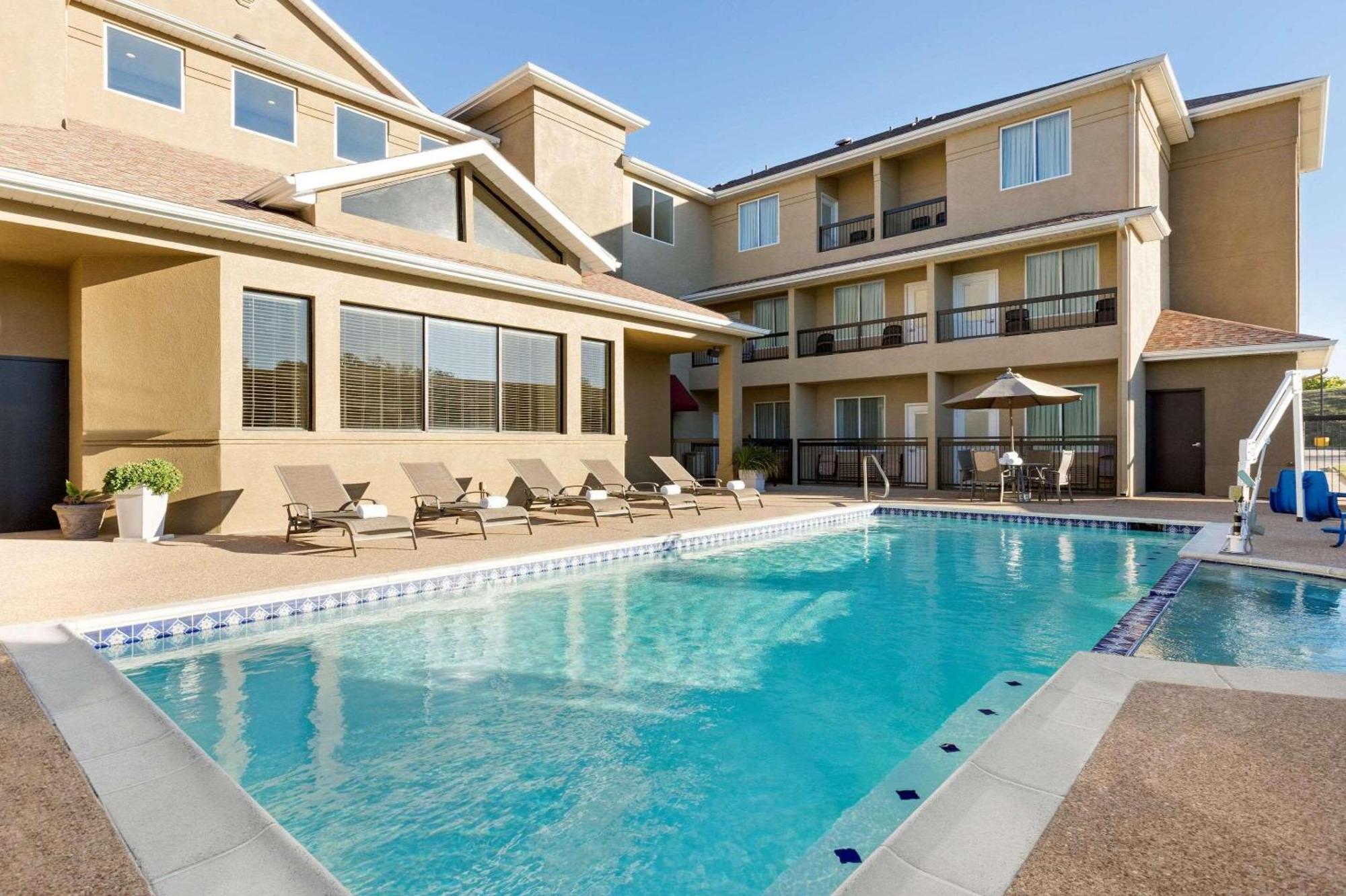 Country Inn & Suites By Radisson, Fort Worth West L-30 Nas Jrb Bagian luar foto