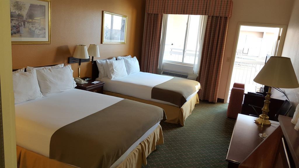 Country Inn & Suites By Radisson, Fort Worth West L-30 Nas Jrb Bagian luar foto