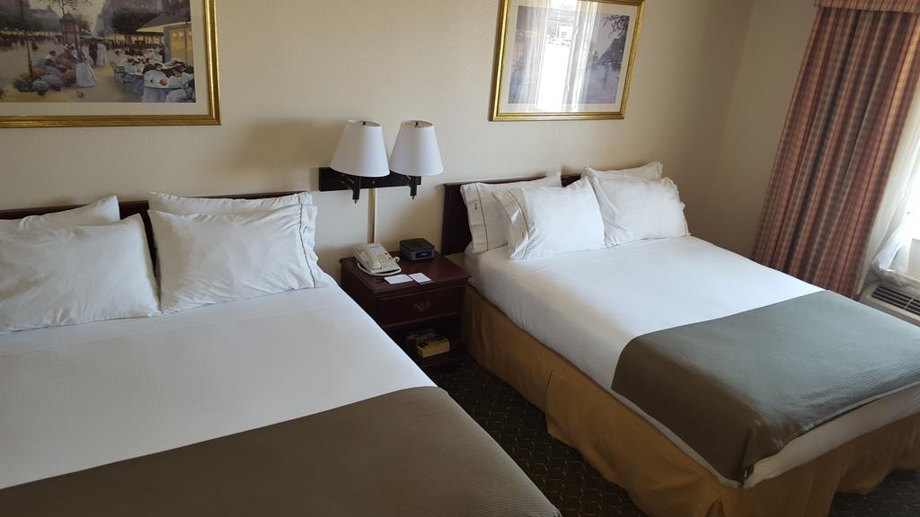Country Inn & Suites By Radisson, Fort Worth West L-30 Nas Jrb Bagian luar foto